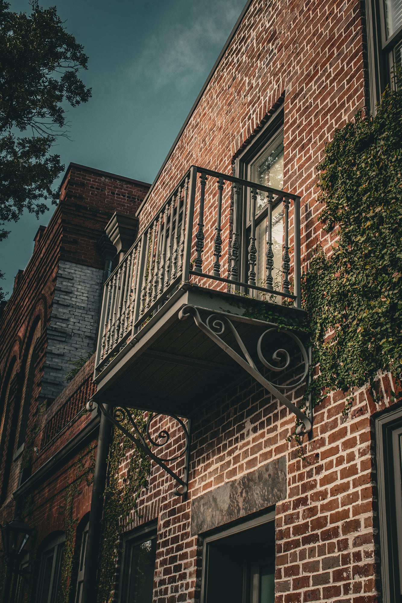 Architectural / Industrial / Cityscape Abstract Decor Old Iron Balcony Savannah Ga 3 Loose Wall Art Print
