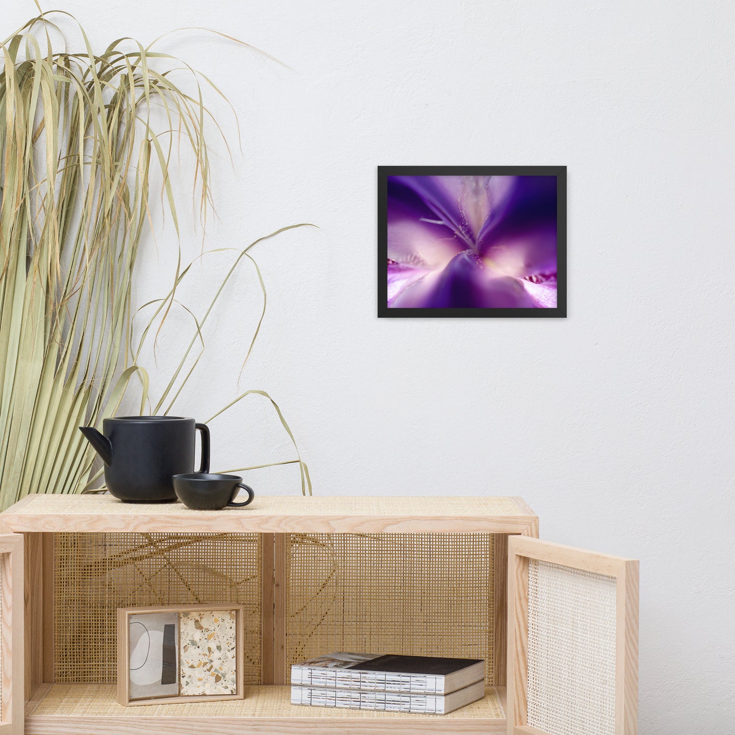 Iris Center Petals Floral Nature Photo Framed Wall Art Print