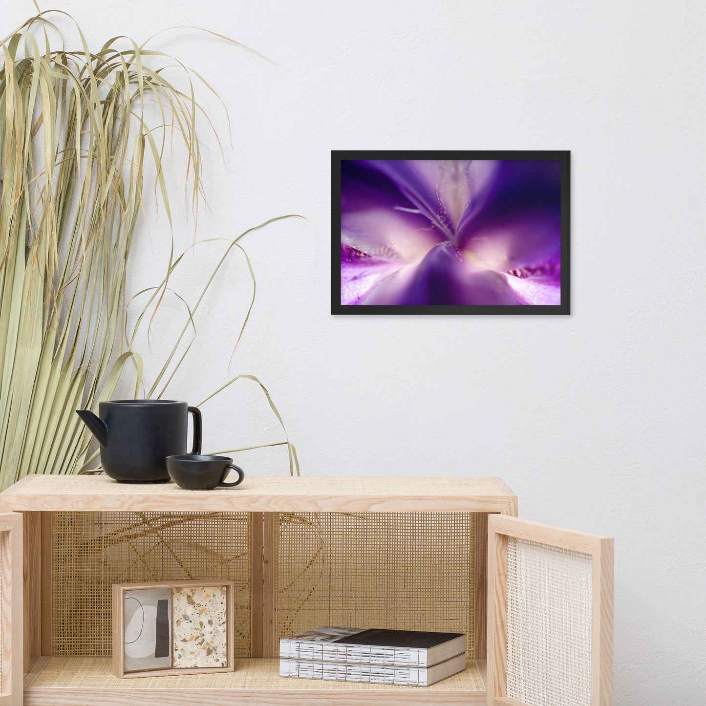 Iris Center Petals Floral Nature Photo Framed Wall Art Print