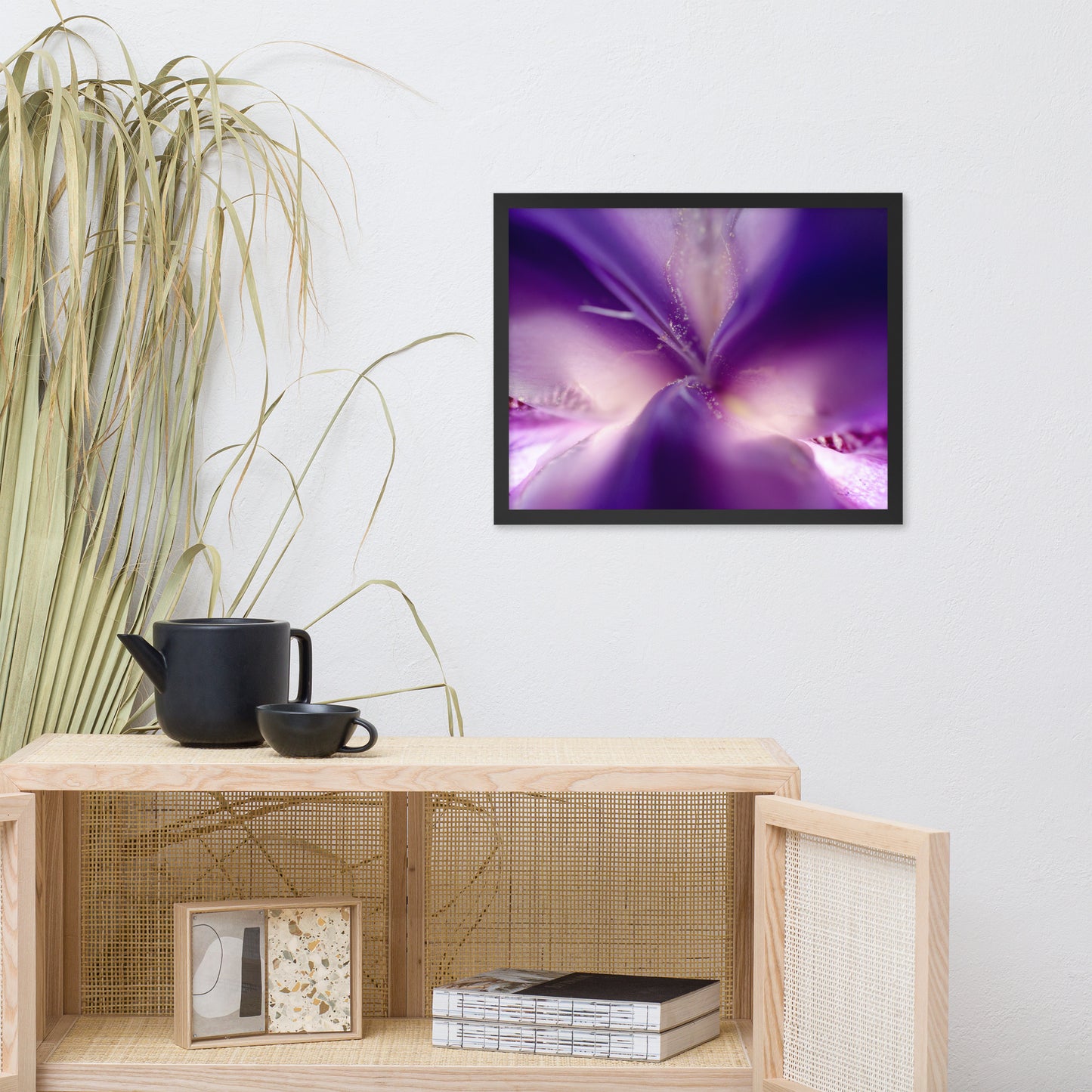 Iris Center Petals Floral Nature Photo Framed Wall Art Print