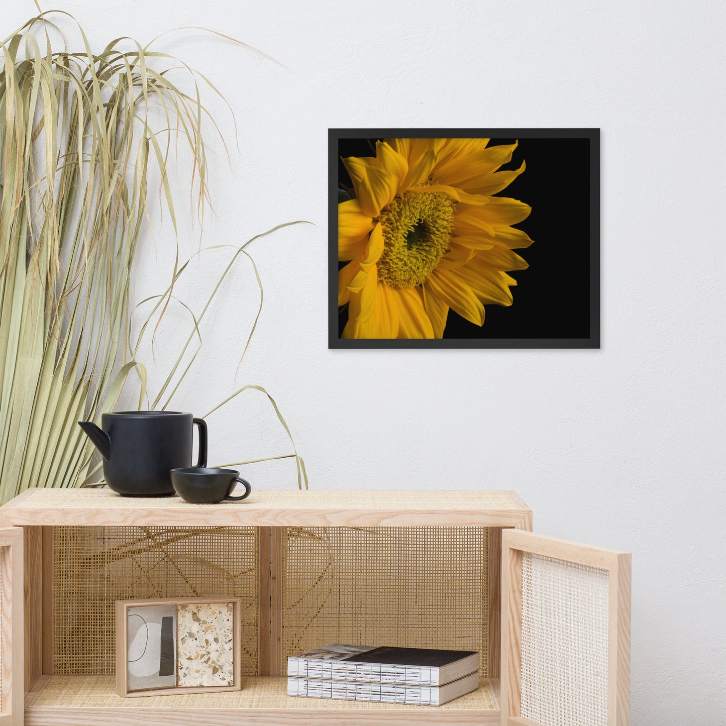 Sunflower from Left Floral Nature Photo Framed Wall Art Print