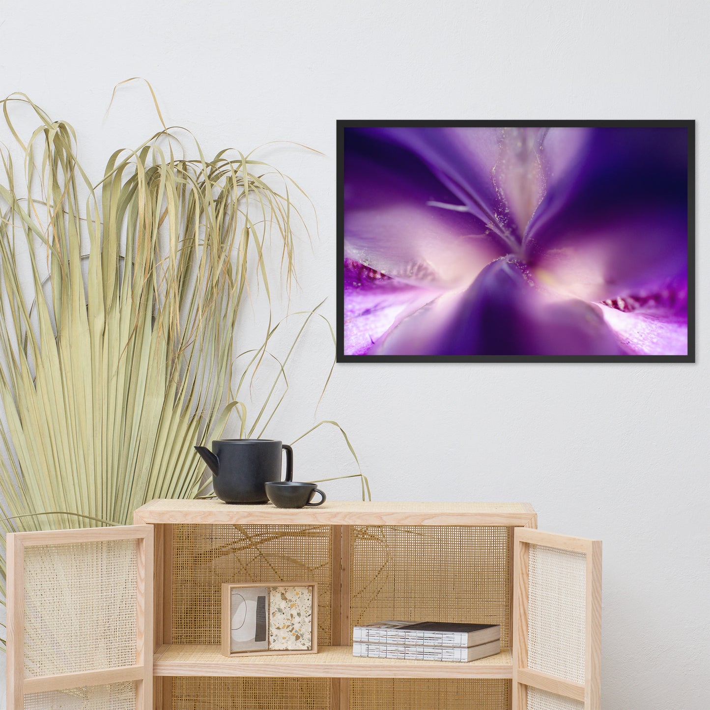Iris Center Petals Floral Nature Photo Framed Wall Art Print