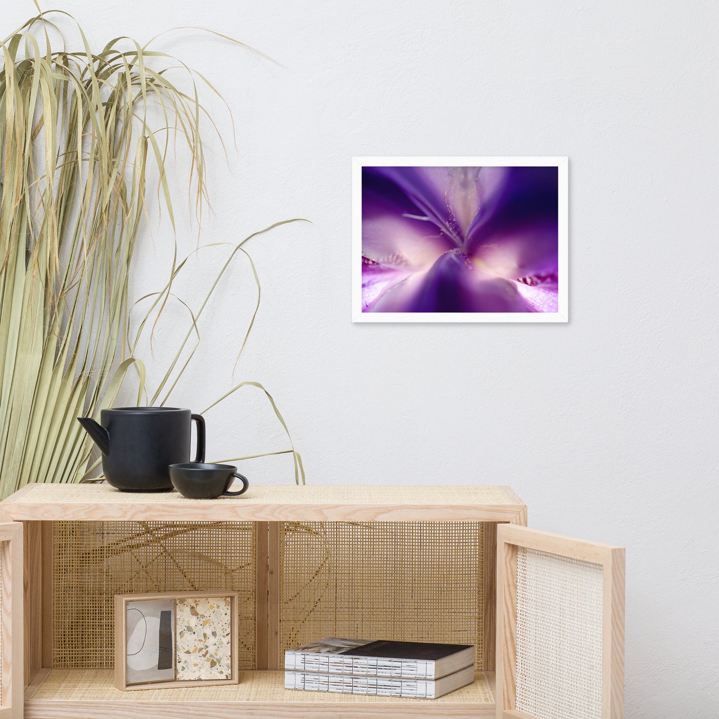 Iris Center Petals Floral Nature Photo Framed Wall Art Print
