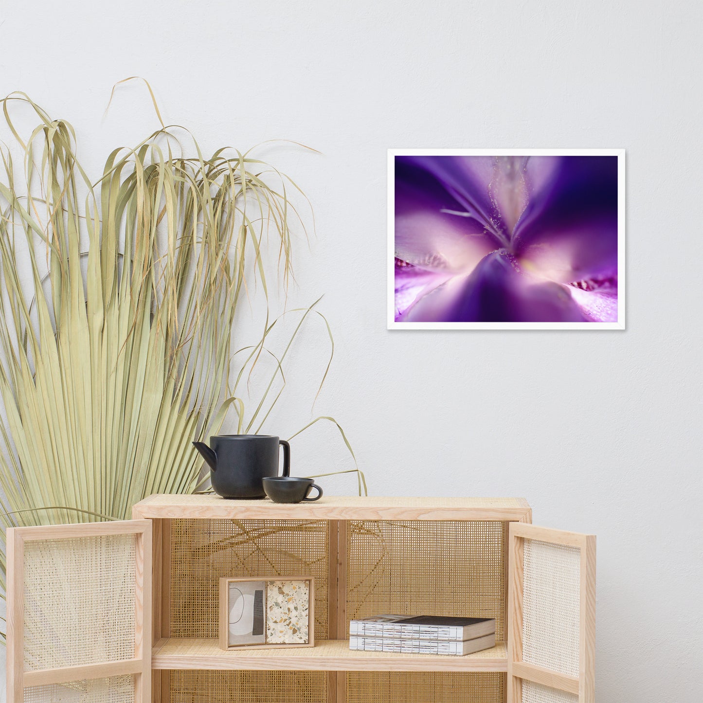 Iris Center Petals Floral Nature Photo Framed Wall Art Print