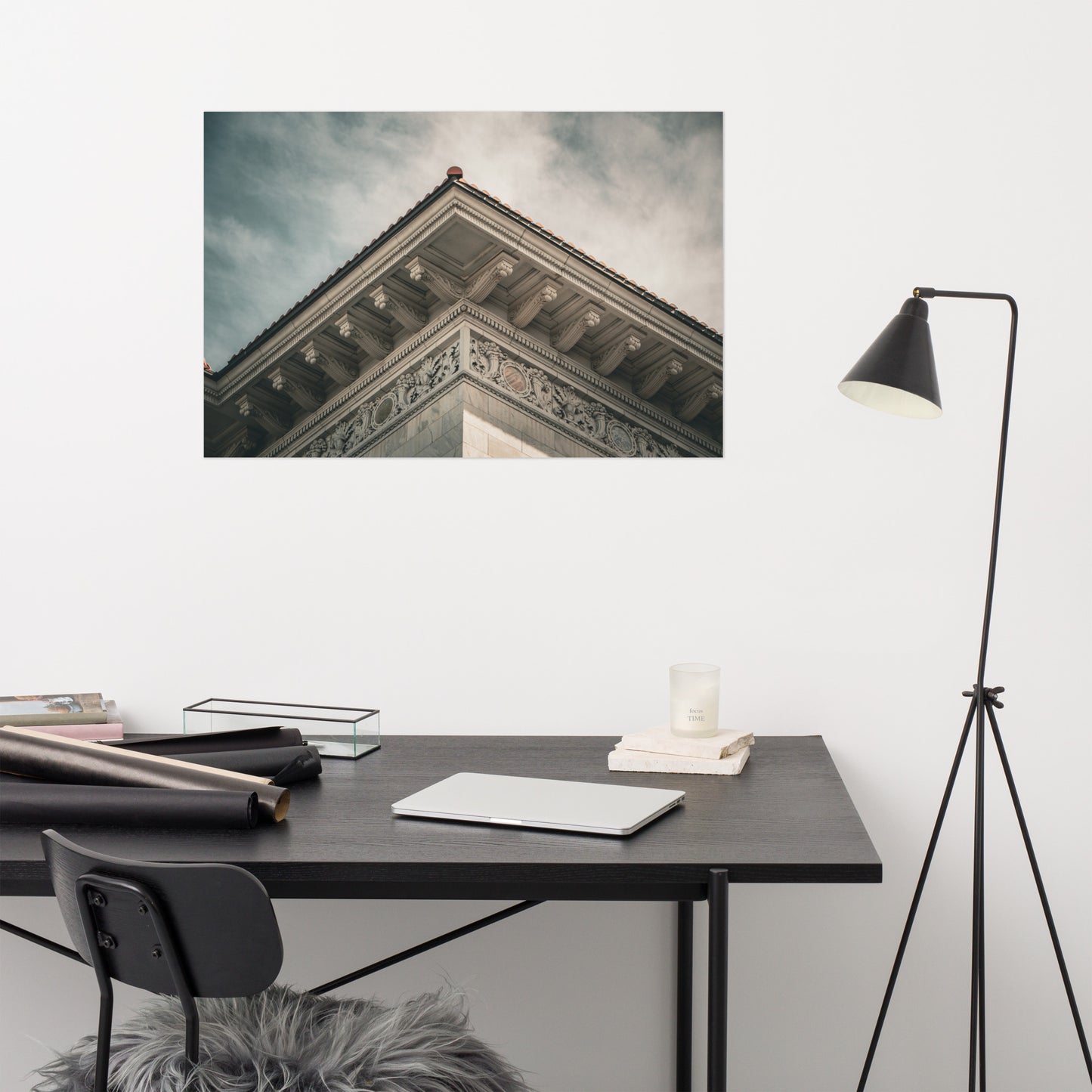 Roof Line of Tomochichi Federal Building Savannah Ga Loose Wall Art Print