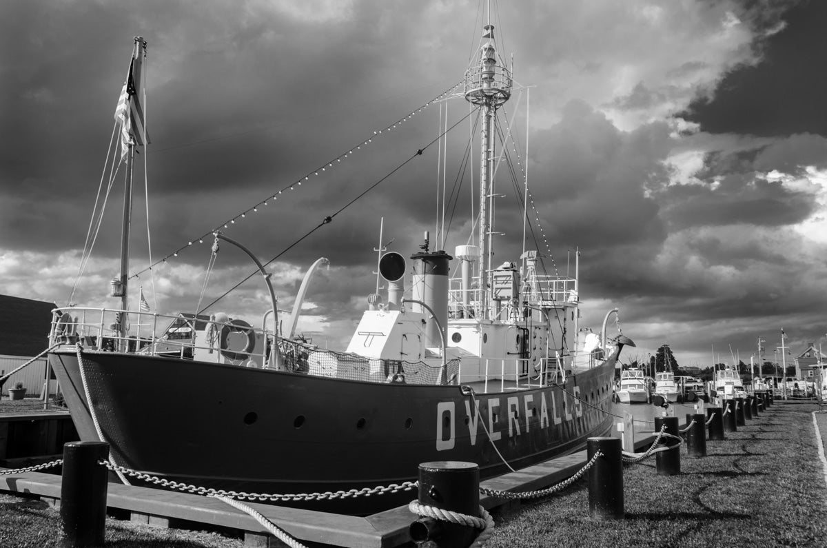Overfalls Lightship Lewes Black and White Fine Art Canvas Wall Art Prints - PIPAFINEART