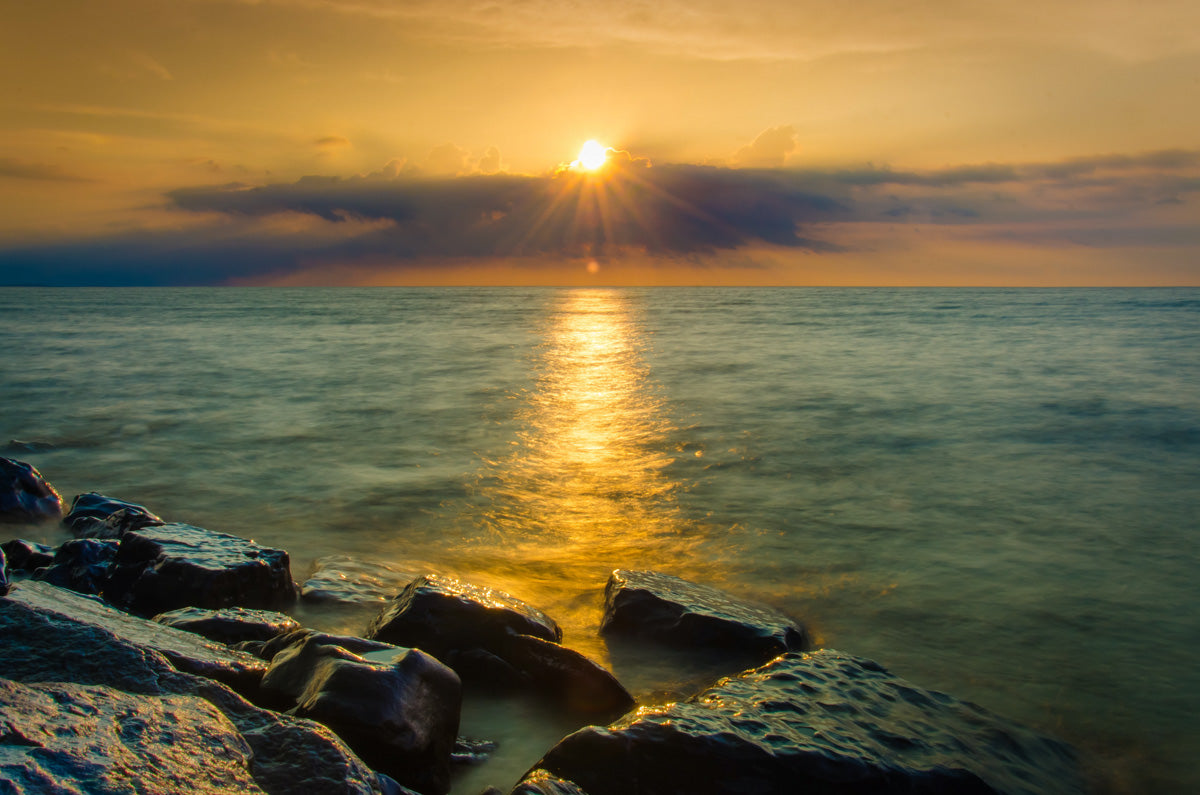 Sun Ray on the Water Landscape Photo DIY Wall Decor Instant Download Print - Printable - PIPAFINEART