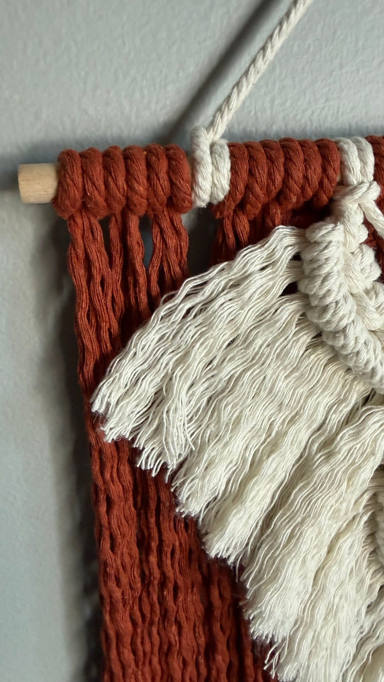 macrame feather wall hanging