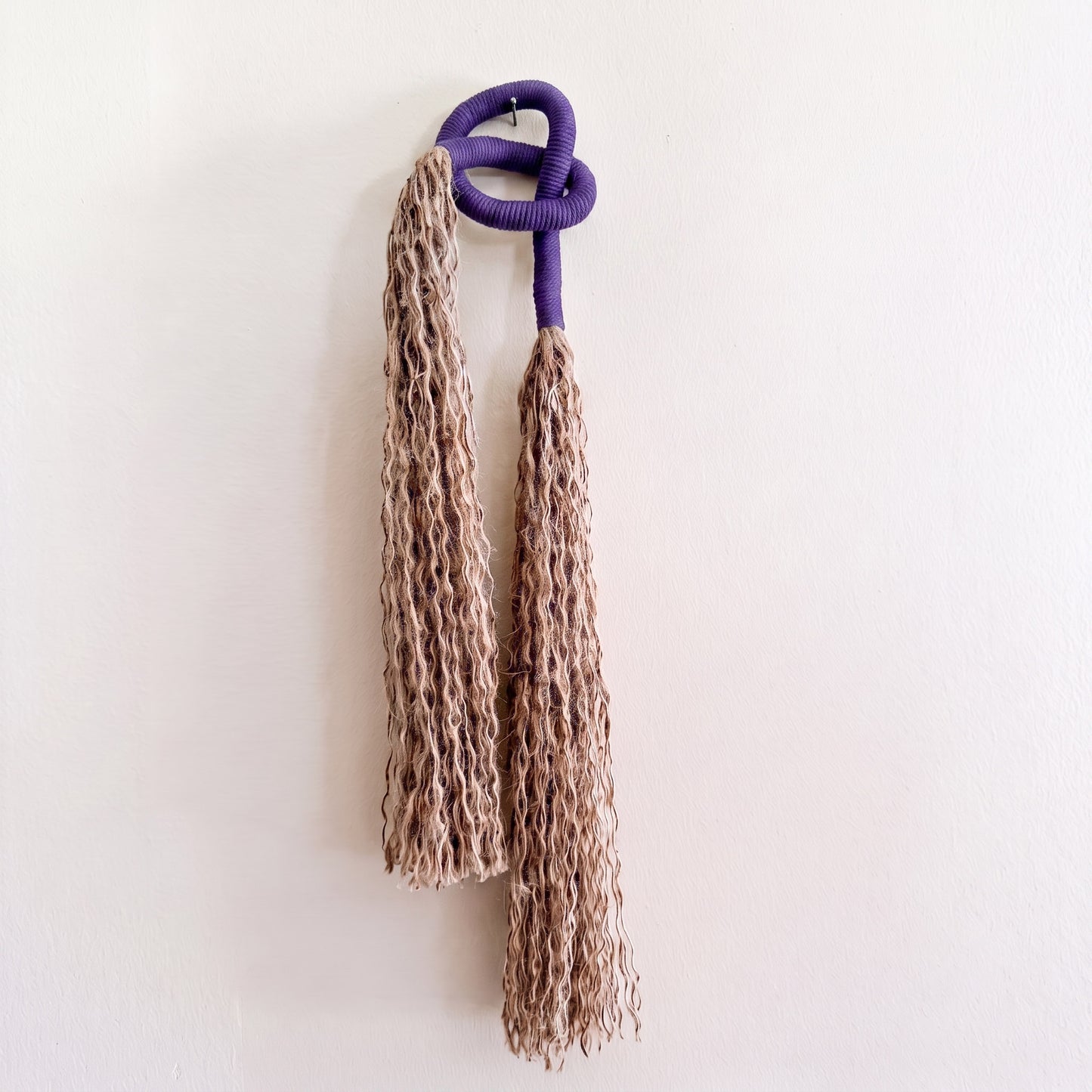 Minimalist Overhand Knot Macrame Wall Hanging – Textured Fiber Art Purple