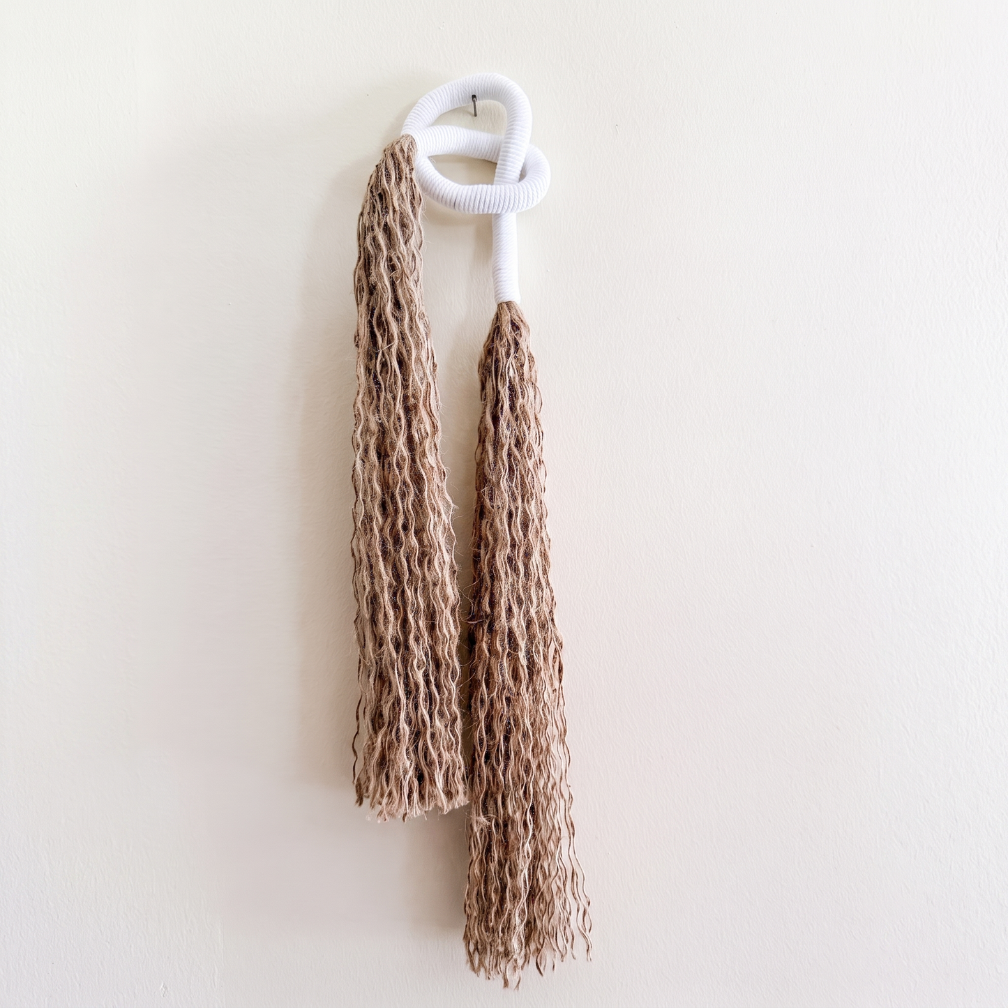Minimalist Overhand Knot Macrame Wall Hanging – Textured Fiber Art White