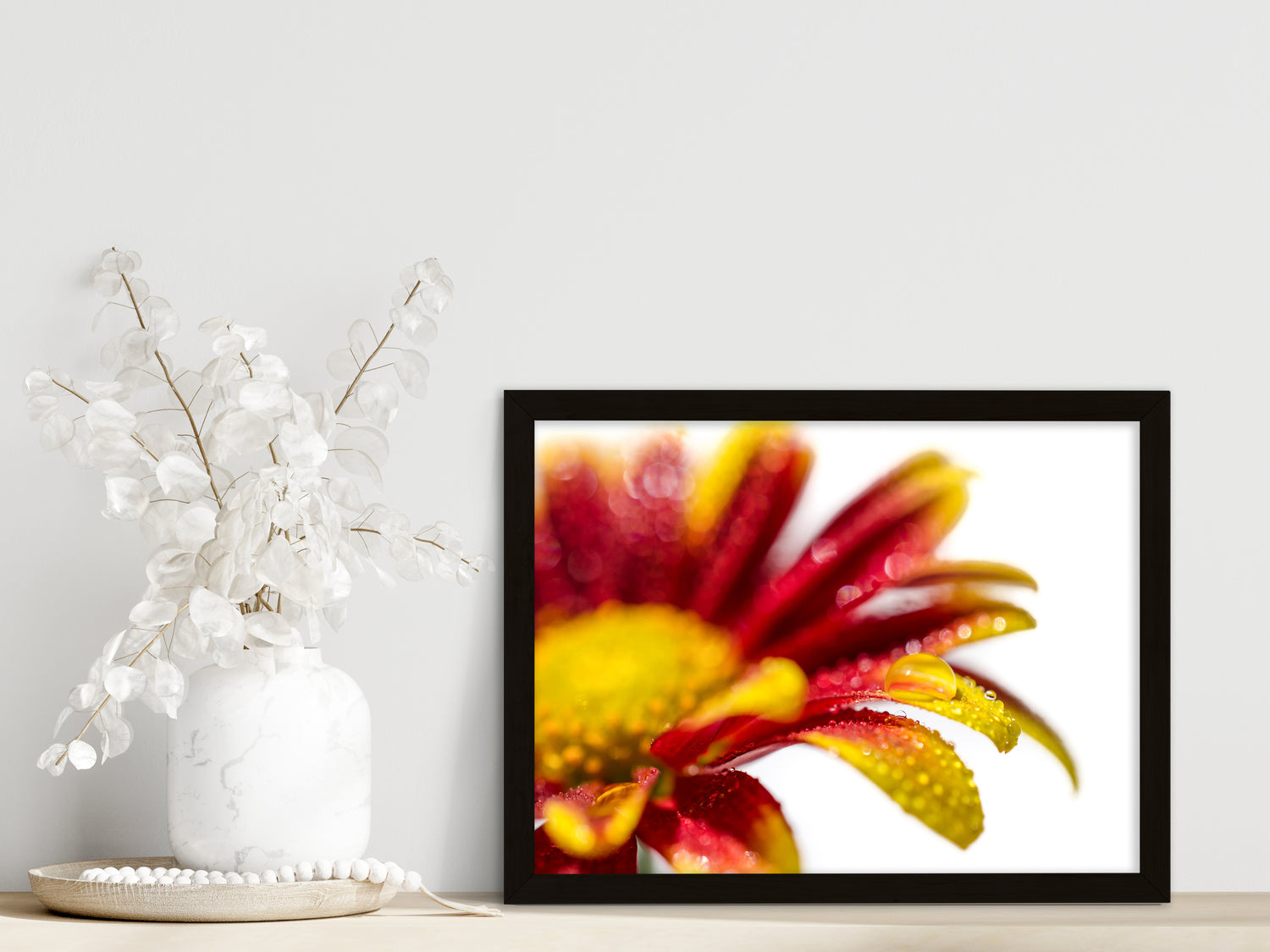 Versatility: Framed wall art suits any decor style – traditional, modern, boho, and everything in between. The wide range of frame and artwork options allows for endless customization.