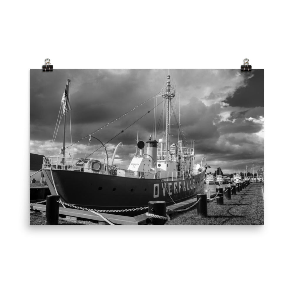 Overfalls Lightship Black and White Landscape Photo Loose Wall Art Prints - PIPAFINEART