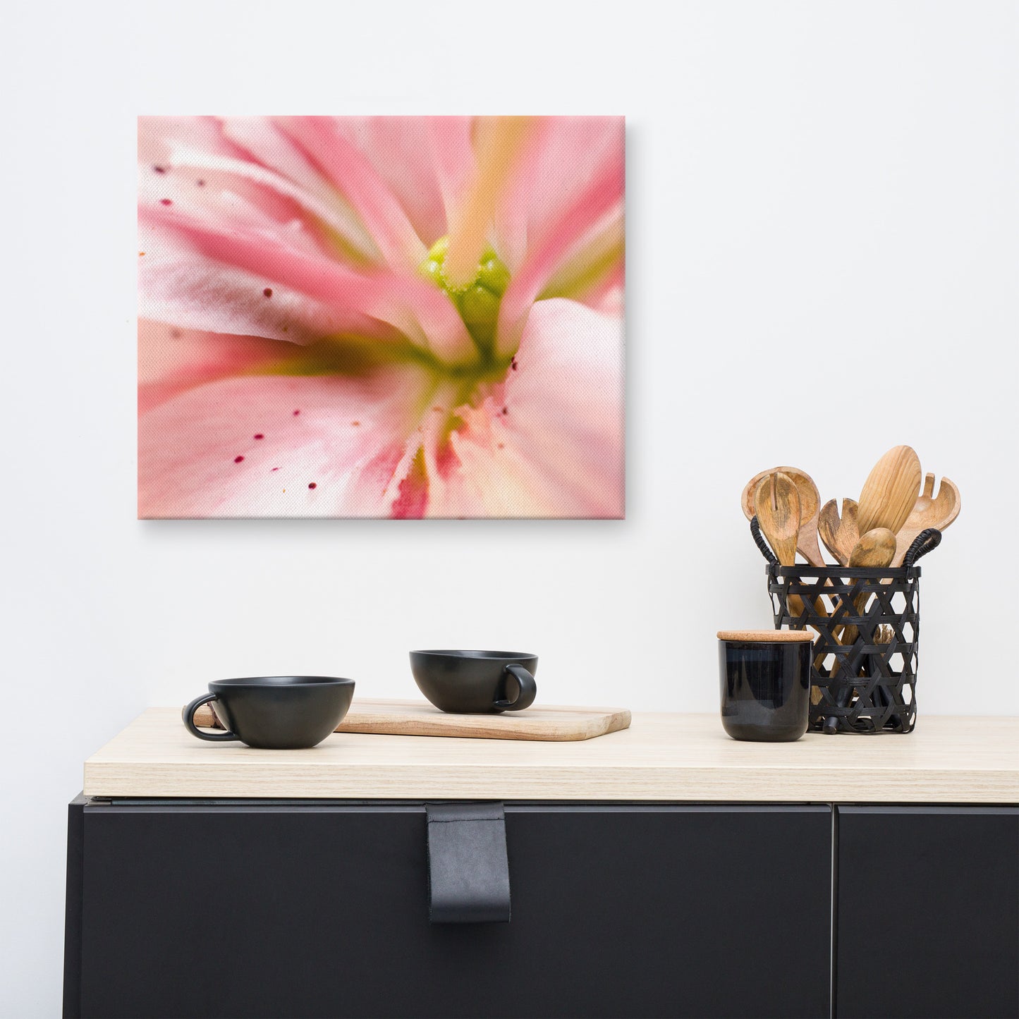 Center of the Stargazer Lily Floral Nature Canvas Wall Art Prints
