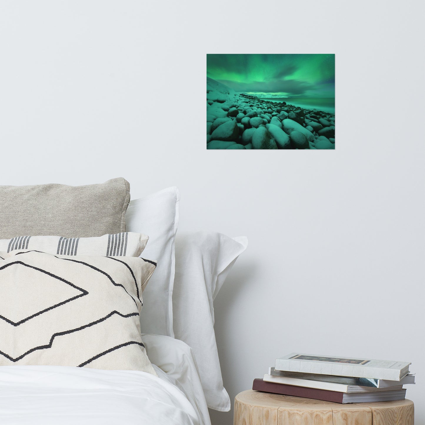 Bedroom Art For Guys: Aurora Borealis Over Ocean in Teriberka Night - Northern Lights - Seascape - Rural / Country Style Landscape / Nature Loose / Unframed / Frameless / Frameable Photograph Wall Art Print - Artwork