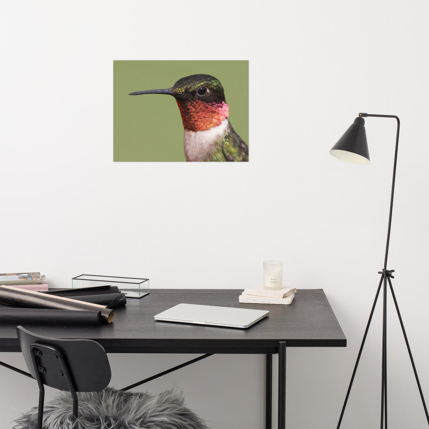 Close-up Ruby-throated Hummingbird Loose Wall Art Print