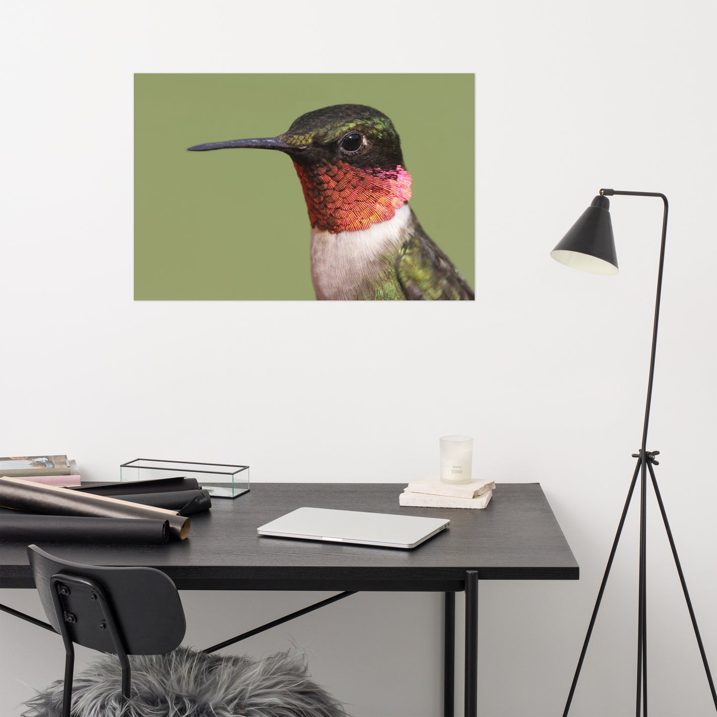 Close-up Ruby-throated Hummingbird Loose Wall Art Print